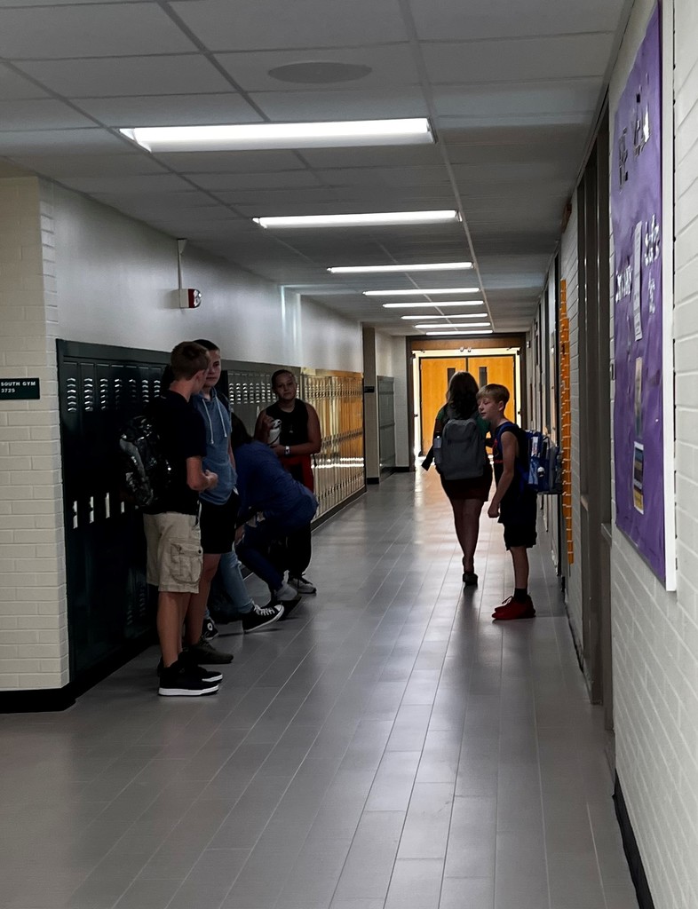 Students in MS hallway on first day of school